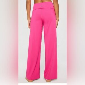 NWT Fabletics PureLuxe Foldover Pant Pink Small Wide Leg Yoga Pants Hot Pink